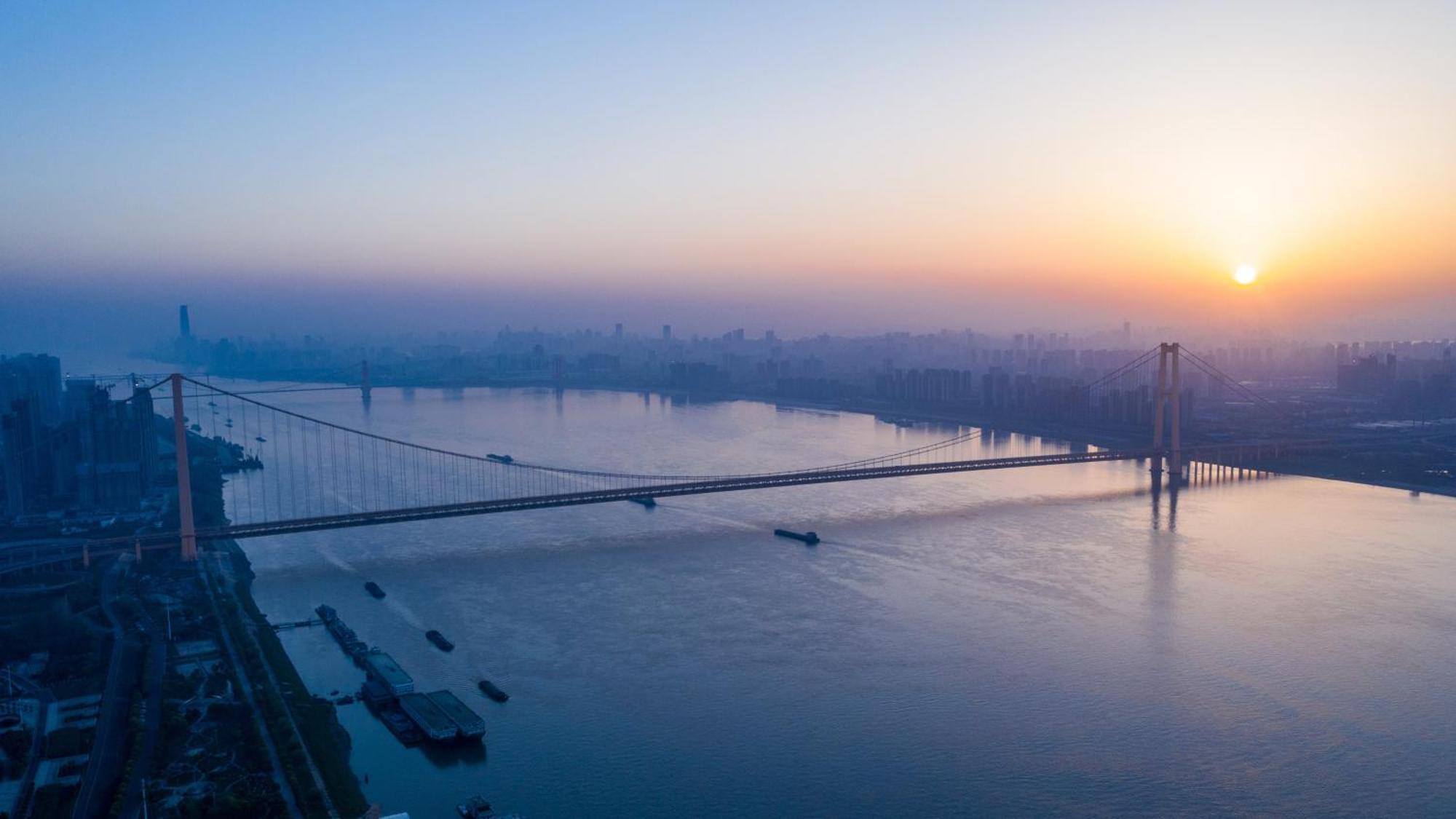 Intercontinental Wuhan By Ihg - Yangtze River View Eksteriør billede
